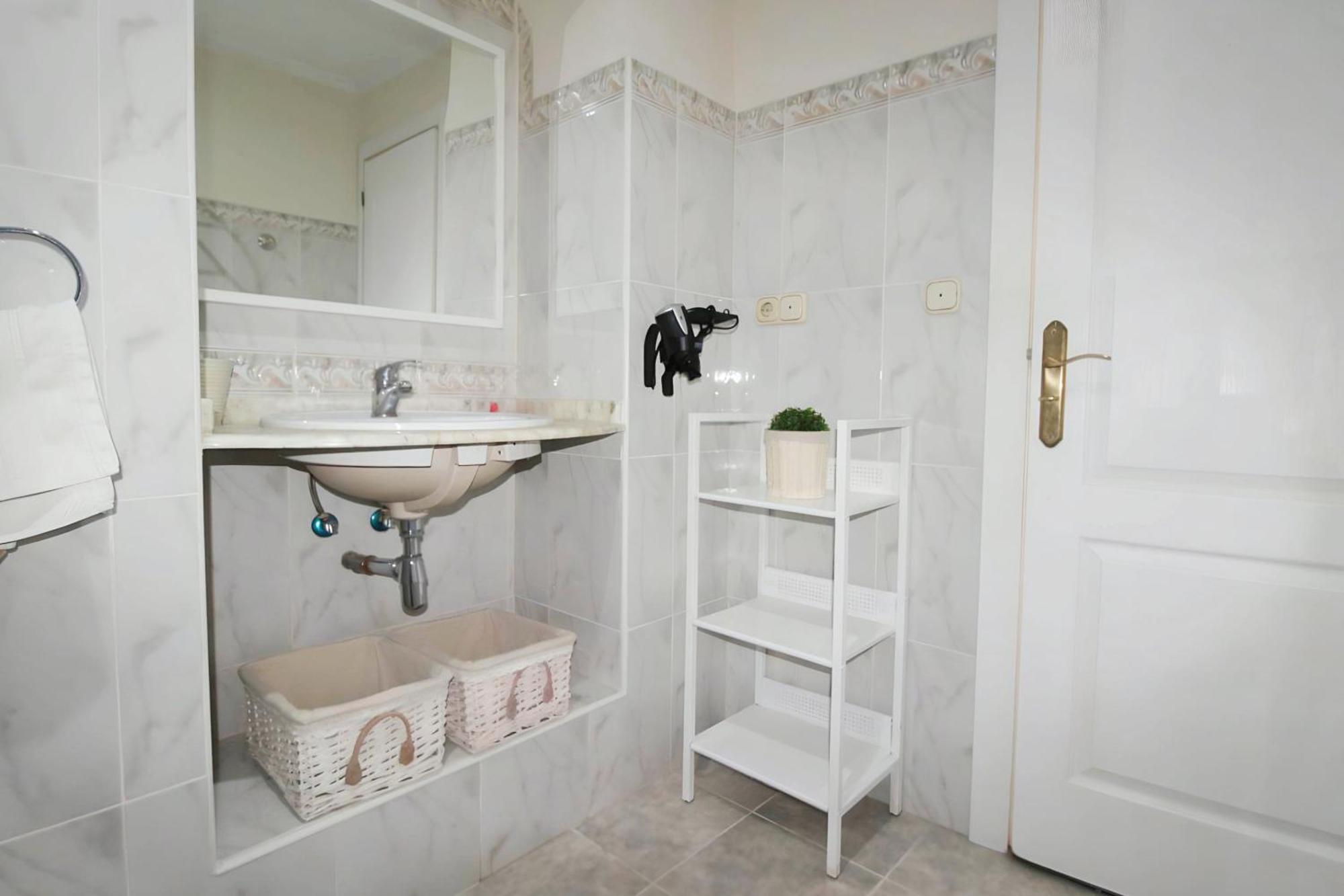 Apartamento Reformado Cerca De La Plaza Redonda Valencia Exterior foto