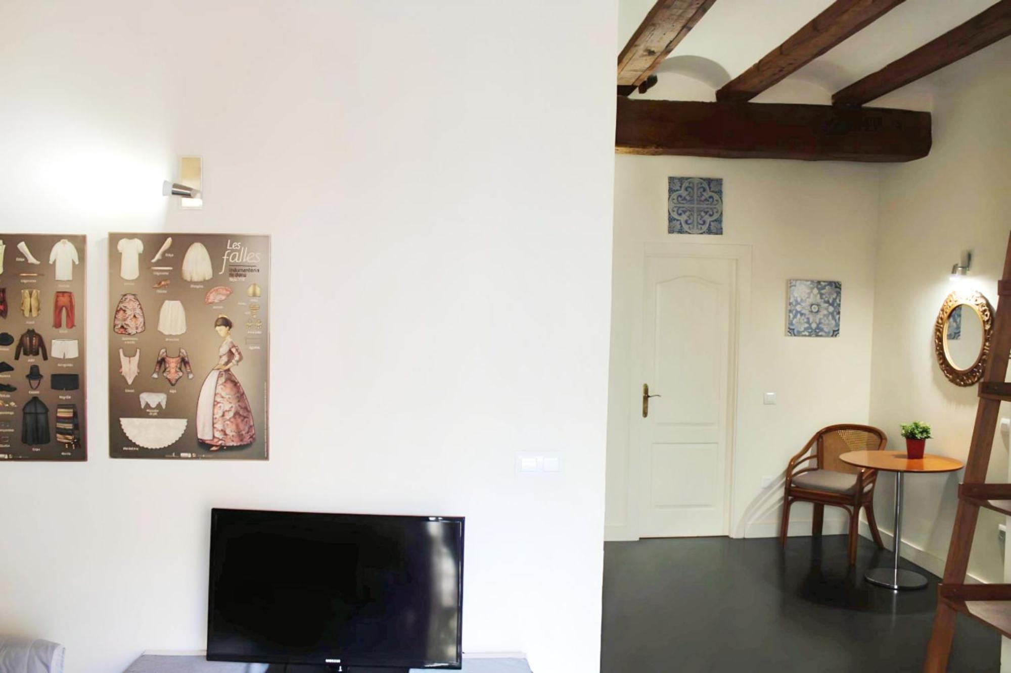 Apartamento Reformado Cerca De La Plaza Redonda Valencia Exterior foto