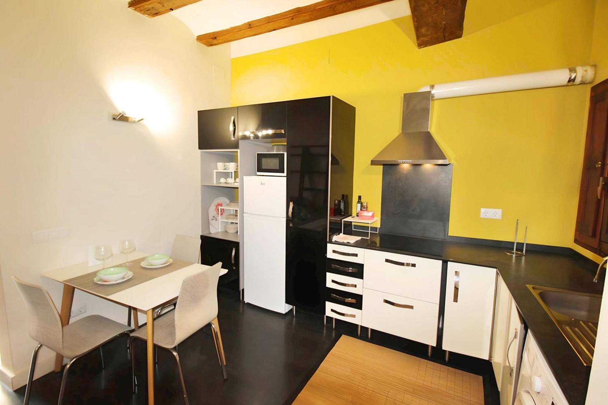 Apartamento Reformado Cerca De La Plaza Redonda Valencia Exterior foto